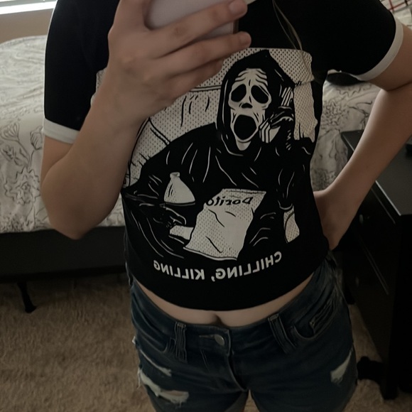 Scream Chillin Killin Crop Top - Picture 3 of 3